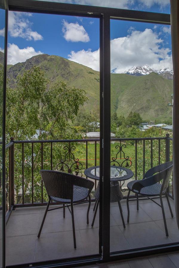 Cliff House Hotell Kazbegi Exteriör bild